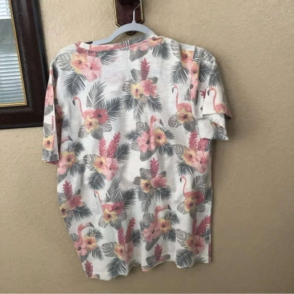 Levi’s Men’s Flamingo Tee size large - Picture 3 of 3
